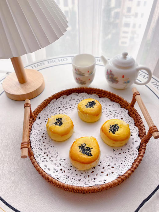 //【小叉叉蛋黄酥】💥快团首发两盒到手49.9❗ ✅精选好原料，匠心制作 ✅咸甜中带着丝丝奶香 ✅口感绵软软糯拉丝，层层美味~  商品图7