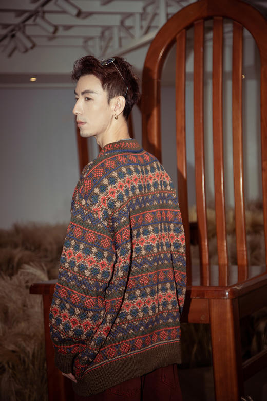 W442843241浪漫圆领厚织针织衫 商品图3