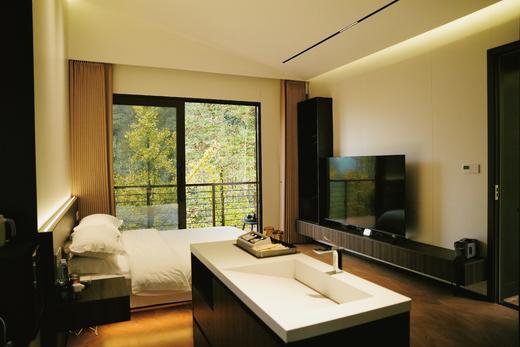 【团建优选-青城山275号院】6888元=7房温泉私汤/泳池民宿，会议室，草坪，临溪靠山、避暑、银杏、冬季泡汤，带地暖 qy 商品图5