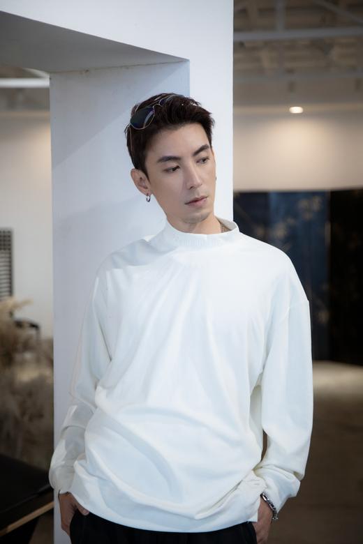 W44211189长袖中领T恤 商品图0