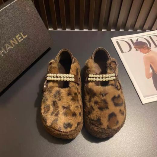 【BFAG.Profit珍珠蝴蝶结毛毛鞋】💦 🥿这双显脚痩、显腿细的毛毛鞋🌸 🥿优质绒面，百搭好看❗舒适耐穿❗ ☑轻、软、好穿，❤️暴走2W步不累脚不磨脚跑跳稳当 商品图1