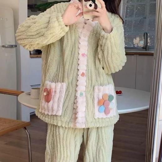 【冬日寒意！珊瑚绒睡衣将守护您一夜。】新款珊瑚绒睡衣冬季女款加绒加厚法兰绒秋冬款家居服卡通套装。ry 商品图0