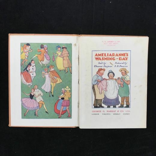 约20世纪中期 阿米莉安的洗衣日 皮尔斯数十幅彩色插图 精装32开 商品图2