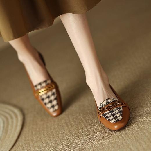 【预售5天】小香风~金属扣粗跟乐福鞋秋季新款英伦风格子布方头通勤女鞋FDME&FD8047-3 商品图2