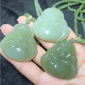 和田玉佛公吊坠约46*46mm