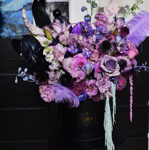 《星光璀璨》黑紫色千金风郁金香重瓣百合剑兰高级感紫色抱抱桶（需提前一天预定） 商品图10