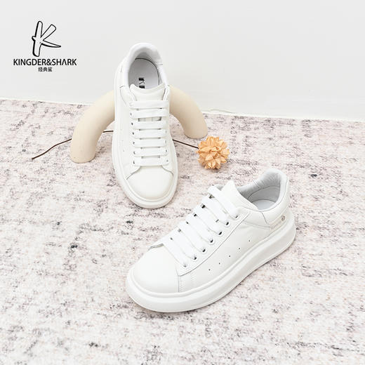 经典鲨2024年秋季新款白色百搭男士平底系带休闲小白鞋KW250-D33091 商品图2