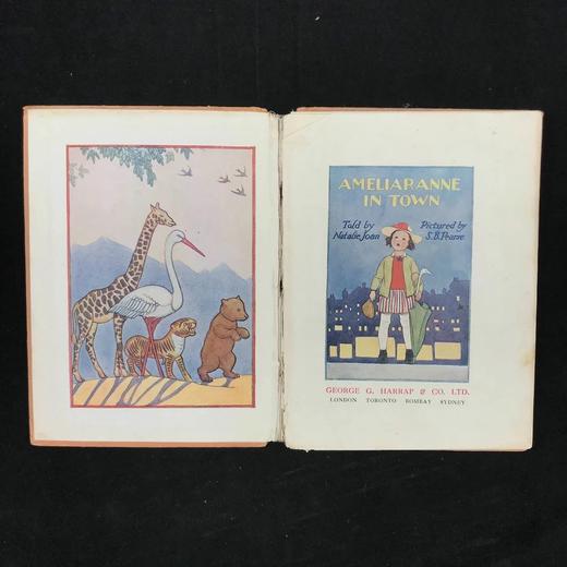 约20世纪中期 阿米莉安进城 皮尔斯数十幅彩色插图 精装32开 商品图2