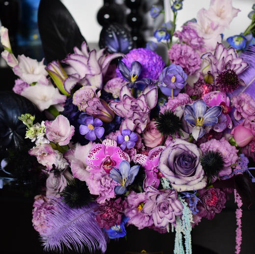 《星光璀璨》黑紫色千金风郁金香重瓣百合剑兰高级感紫色抱抱桶（需提前一天预定） 商品图4