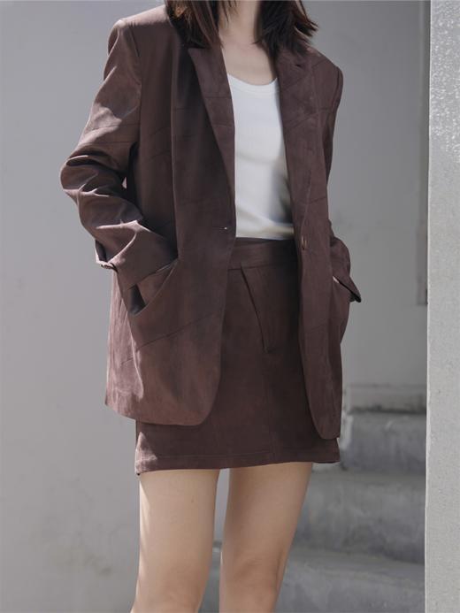 LIYIHAN 进口面料24冬新款麂皮廓形分割西装外套女高级宽松设计感 商品图2