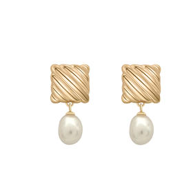 pearlmoments 浮光 巴洛克复古珍珠耳环