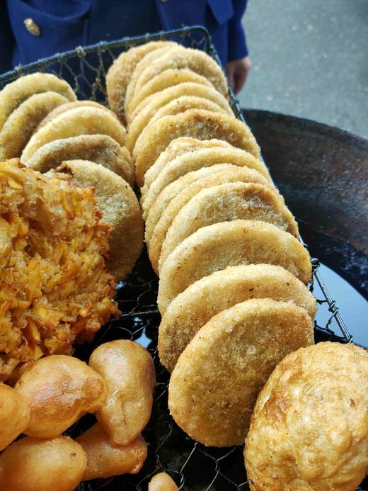 手工绿豆糍粑，1包10个，回去炸一下就可以吃了，邵阳带回来的 商品图2