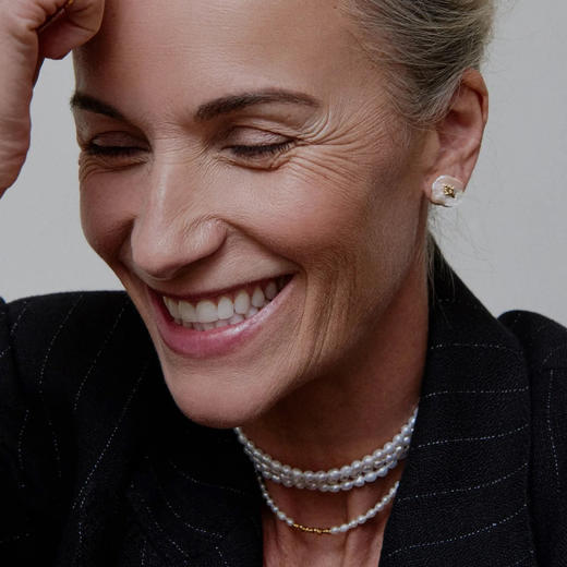 北京仓｜Elise Tsikis-Helia-小棉花 珍珠 耳钉［法国设计师］ 商品图1