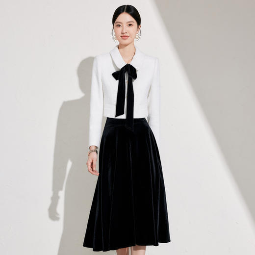 小香风套装2026冬新款时尚白色羊毛上衣 商品图0