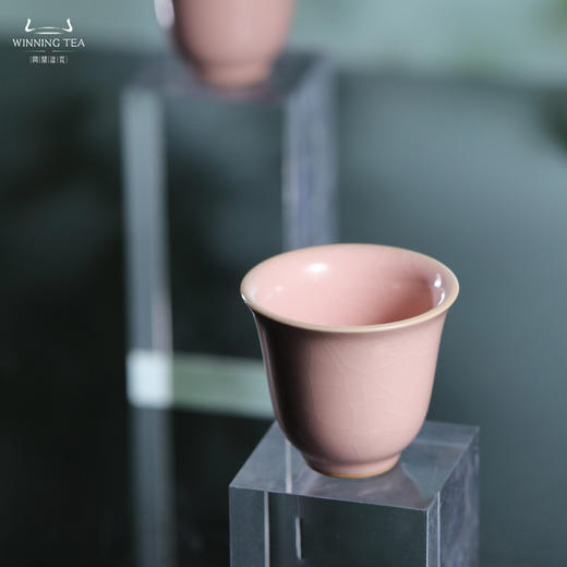 问鼎汝瓷粉汝花神杯一对 商品图2