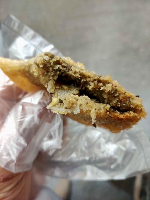 手工绿豆糍粑，1包10个，回去炸一下就可以吃了，邵阳带回来的 商品图1