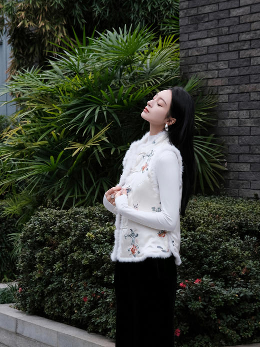 盛唐牡丹 |真丝手推绣水貂棉马甲 商品图5