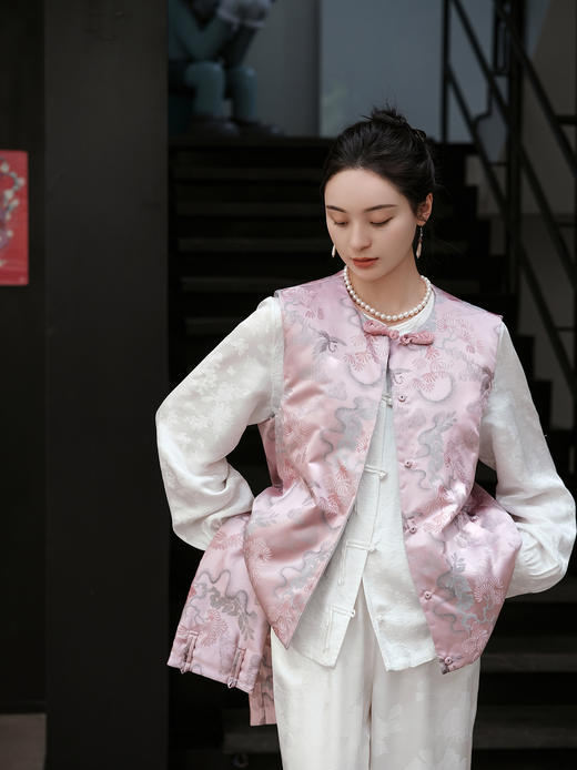 创业大礼包|真丝提花蕙兰纹夹绵棉服(配围巾)+闲云野鹤宋锦配围巾夹棉马甲 商品图4