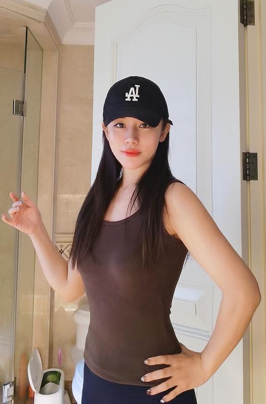 逸红颜周末小集市#山羊绒保暖背心【黑松露】含有黑松露丽丝钻石纤维，运动款，自带固定胸垫 商品图3