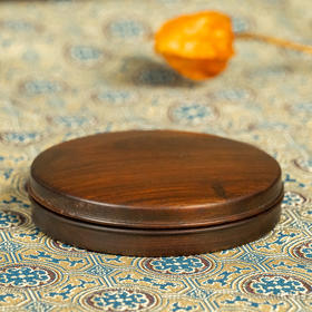 二十世纪 黄花梨整挖圆香盒