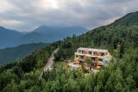 【德阳什邡#279号院】11房温泉私汤院子，可单房预定，团建，云海日出、夏季避暑、冬季赏雪，漂流、温泉汤池。slyd