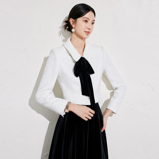 小香风套装2026冬新款时尚白色羊毛上衣 商品图2