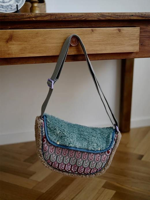 毛绒月牙包 商品图2