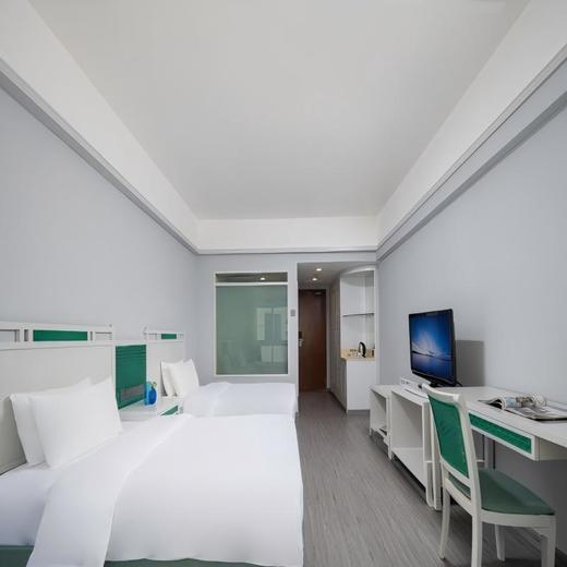 三亚之旅 康养4号幸福爸妈康养之旅 黄金地段三亚湾一线海边园景双标间 含一日三餐 商品图2