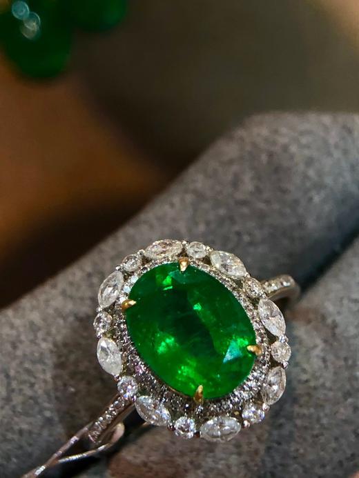 2.15ct刻面祖母绿戒指 商品图2