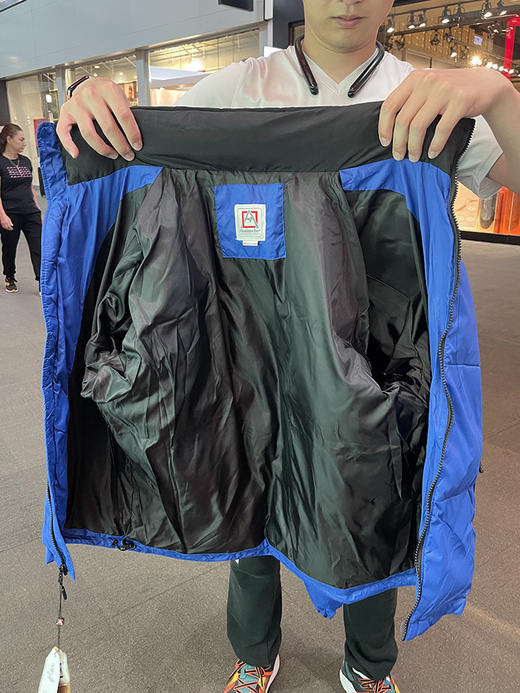 Avalanche 男士保暖绗缝立领可隐藏帽双口袋刺绣标拉链羽绒服 商品图3