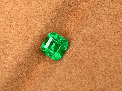 1.39ct刻面祖母绿裸石 商品图1