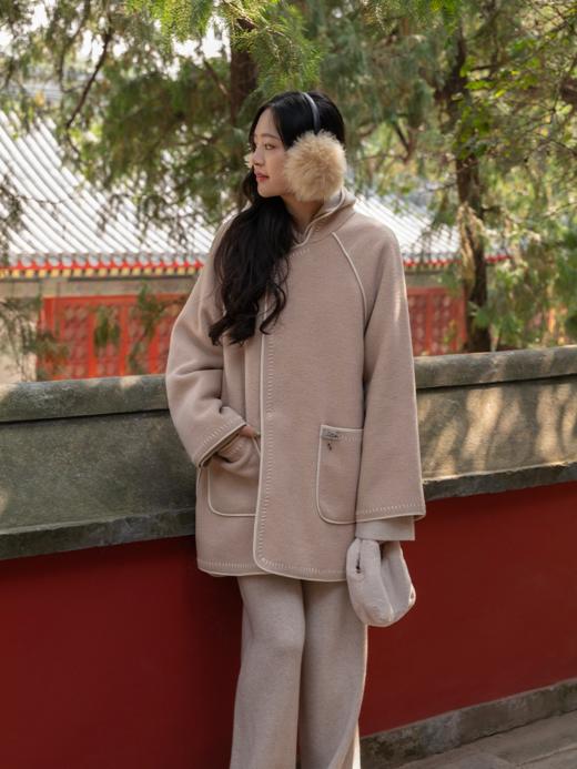 卧云 羊毛绢丝混纺 拱针饰线 镶皮边外套 山林曦照 商品图2