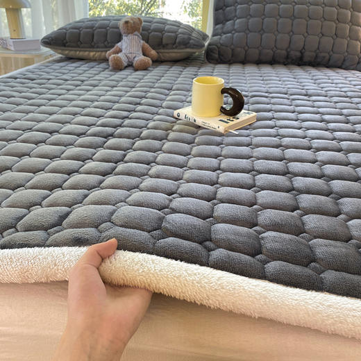 【颜值BUFF，柔暖有力量~】A类牛奶绒夹棉床垫褥子 软垫子家用加厚 冬季加绒床褥 学生宿舍垫被-QQ 商品图13