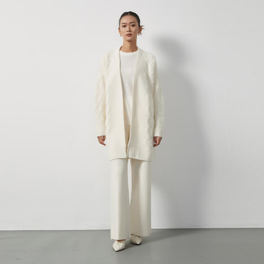 东黎 • 山羊绒女士秋冬绞花开衫 3380 商品图0