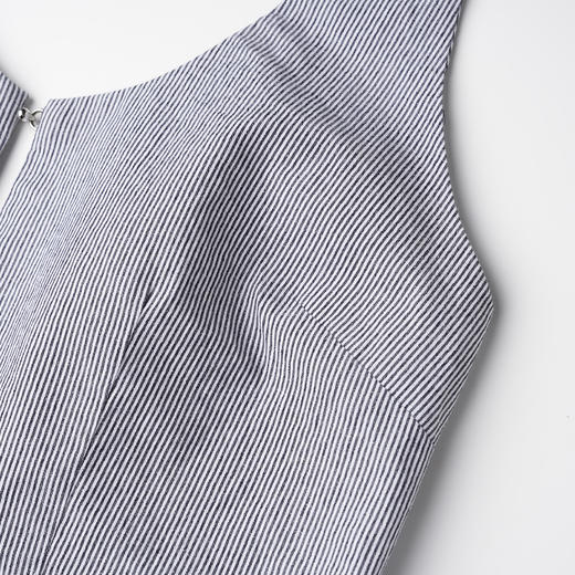 ROMI STUDIO“叹息桥头”100%棉衬衫式挂脖V领细条纹背心 24SST1074 商品图3