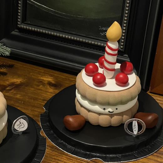 可爱蜡烛造型emoji饼干慕斯蛋糕 商品图0