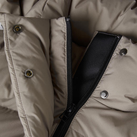 ROMI STUDIO“温暖过冬”90白鹅绒高克重哑光连帽羽绒服RW24WW70716 商品图3