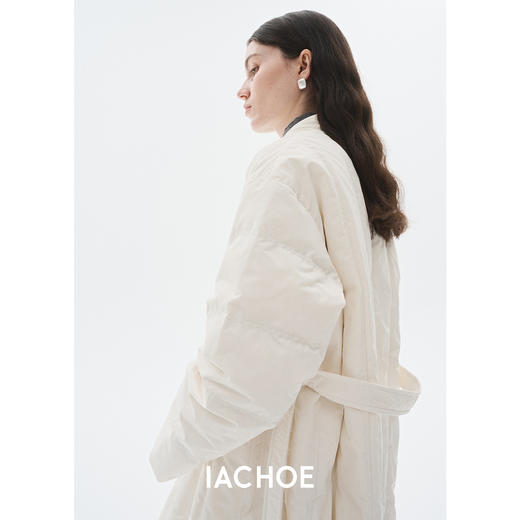 棉仓3571515007-秋冬新品95白鹅绒V领长款鹅绒服外套  轻奢轻量级羽绒服 商品图1