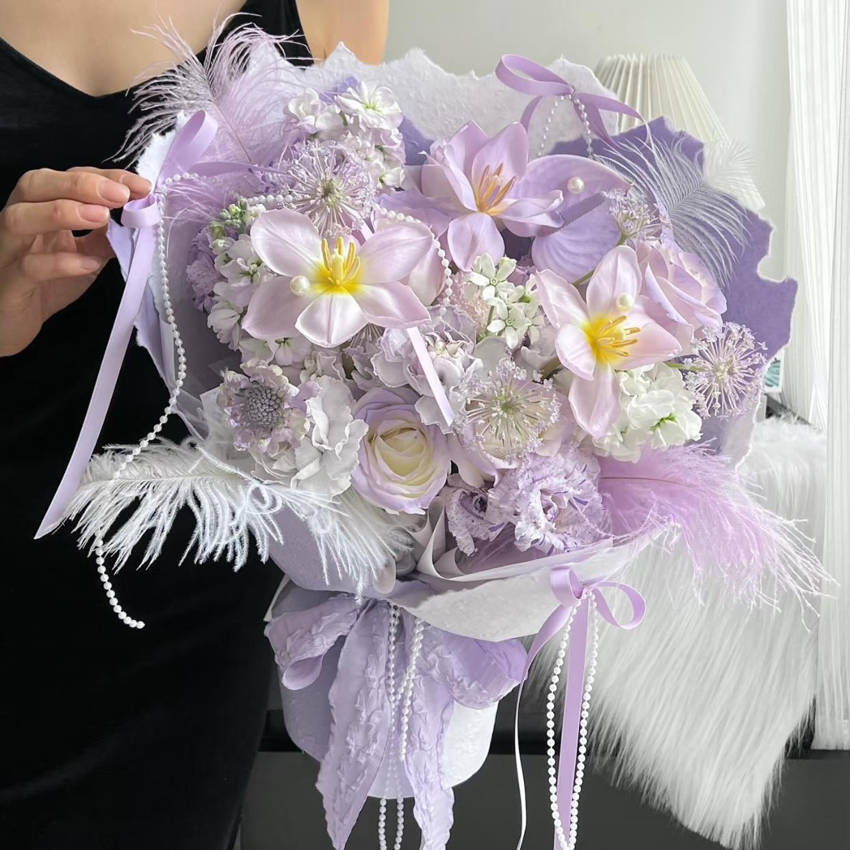 爱意涟涟--紫色系花束