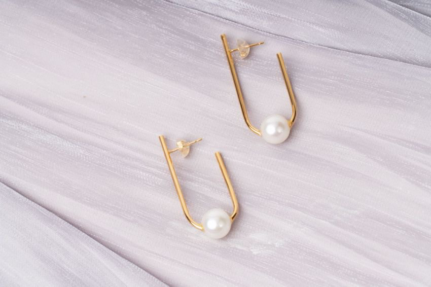 「快乐胶囊」Akoya珍珠18k金耳环