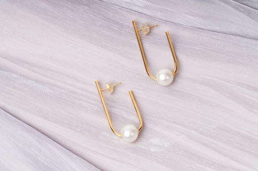 「快乐胶囊」Akoya珍珠18k金耳环 商品图0