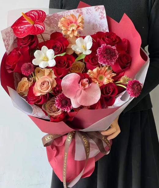 红色系混搭花束--订婚花束送长辈 商品图1