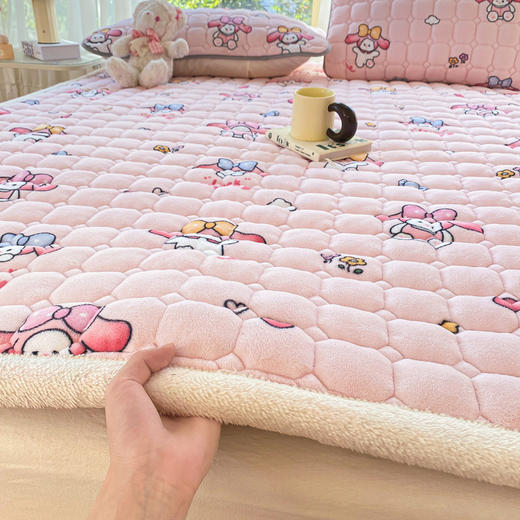 【颜值BUFF，柔暖有力量~】A类牛奶绒夹棉床垫褥子 软垫子家用加厚 冬季加绒床褥 学生宿舍垫被-QQ 商品图5