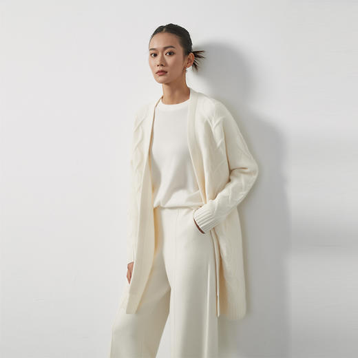 东黎 • 山羊绒女士秋冬绞花开衫 3380 商品图3