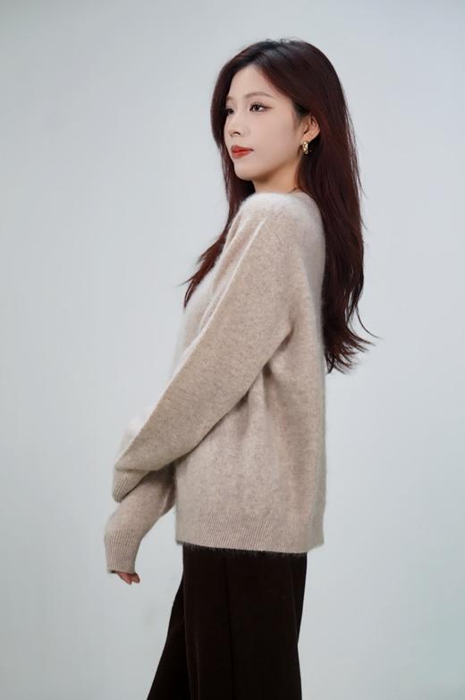  臣禾【棉花糖毛衫】羊绒拉毛针织衫 圆领	JZ244091175 商品图7