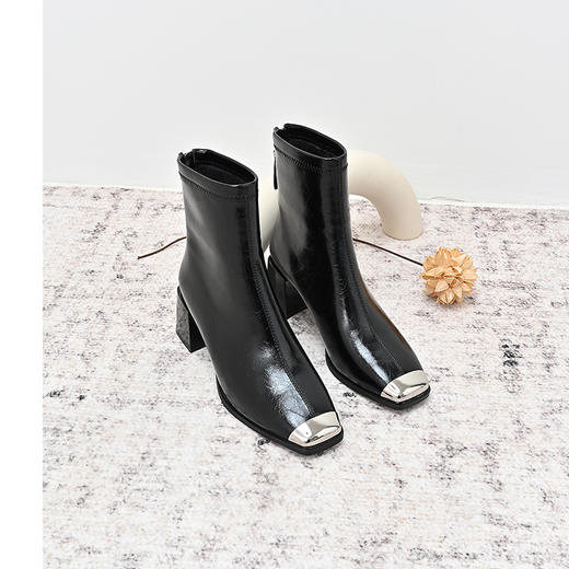 经典鲨2024年冬季新款时尚方头加绒中粗跟潮流时装短筒靴女KC19-D58251 商品图3