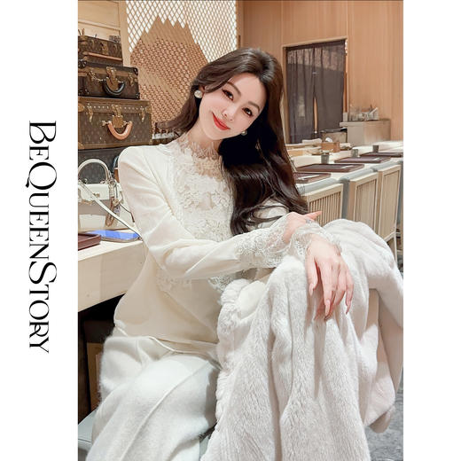 余潇潇【纷纷飞花】秋冬精致时髦拼接重工蕾丝刺绣立领打底衫 商品图0