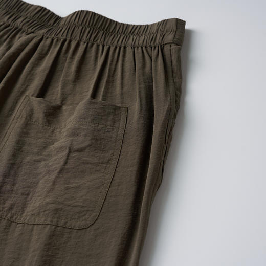 ROMI STUDIO“自然之下”桑蚕丝褶皱纹路肌理感阔腿休闲裤 421K9036 商品图3