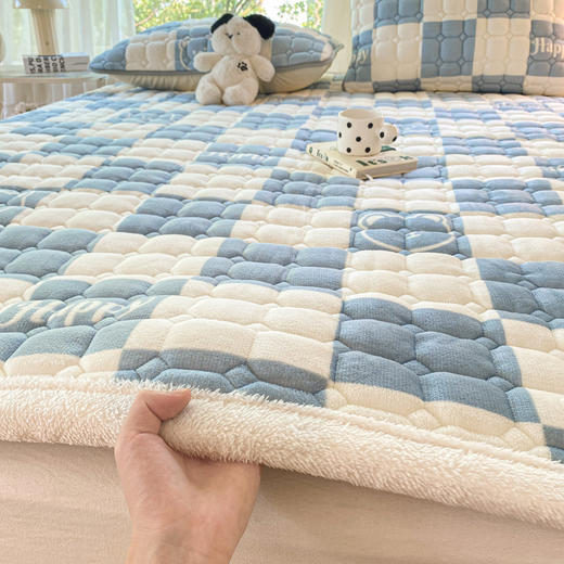 【颜值BUFF，柔暖有力量~】A类牛奶绒夹棉床垫褥子 软垫子家用加厚 冬季加绒床褥 学生宿舍垫被-QQ 商品图7