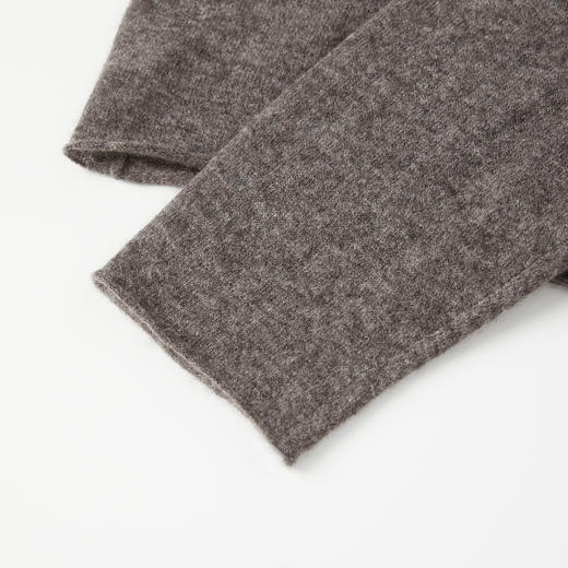 ROMI STUDIO“温暖已至”牦牛绒绵羊毛混纺V领套头毛衫 RW24AS01168 商品图3